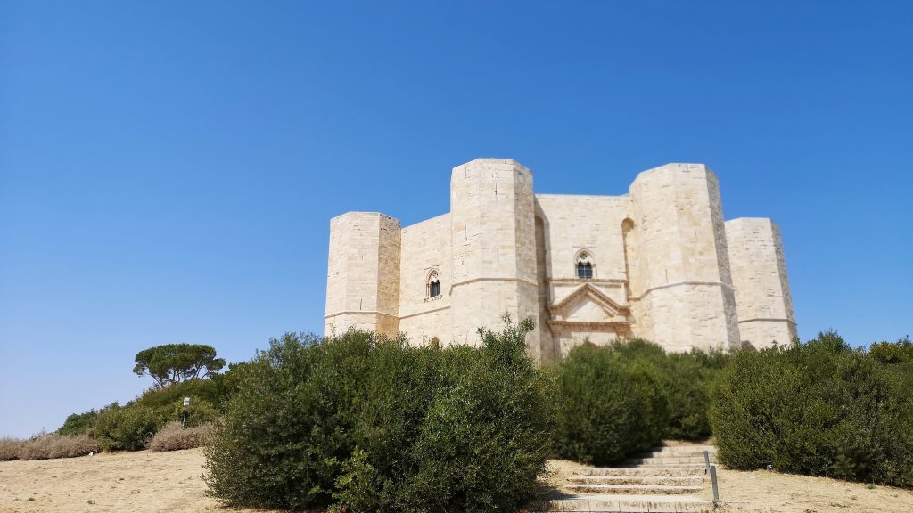 Visitare Castel del Monte in giornata