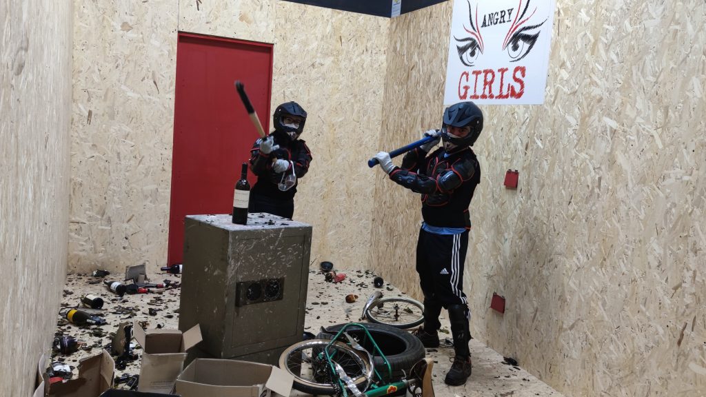 Rage Room di Angry Girls 