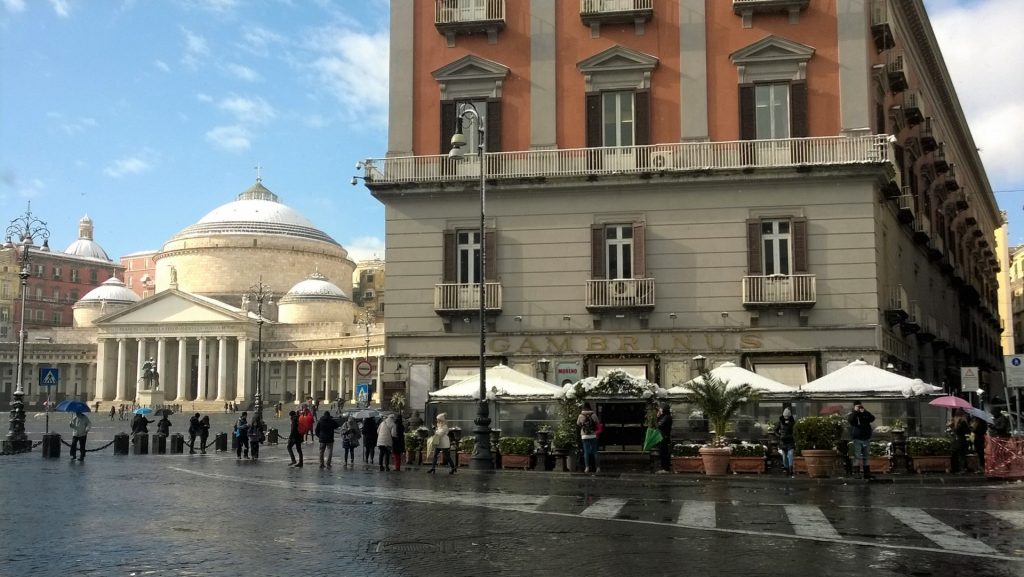 Visitare Napoli colazione