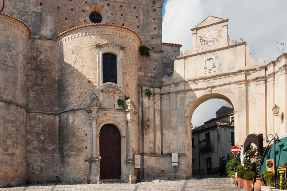 Caulonia, tesoro nascosto della Calabria