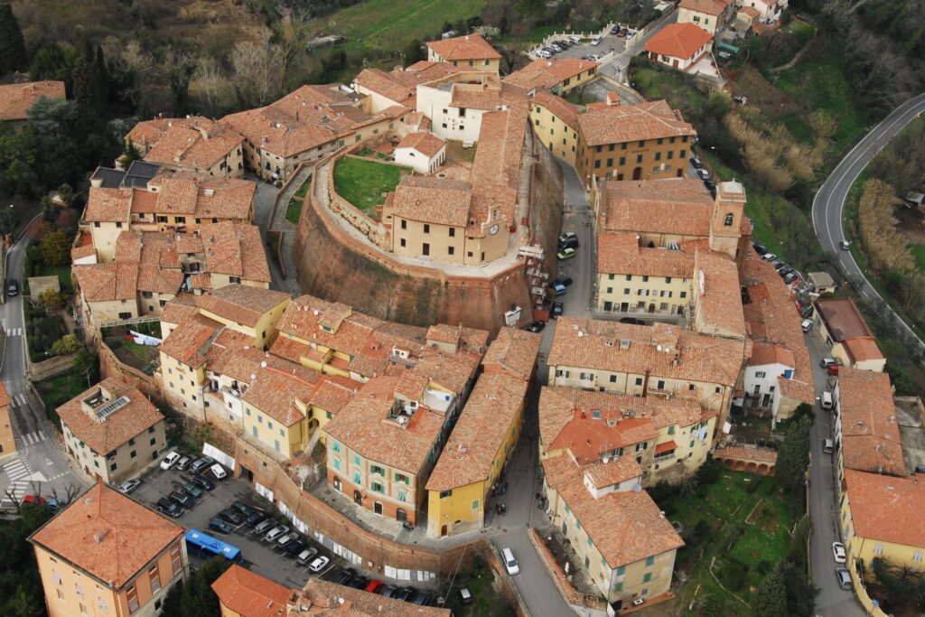 lavanda e borghi Pisa