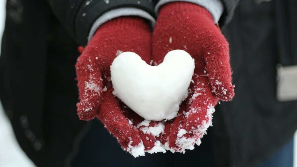 Preparare una valigia perfetta per i bambini nei viaggi invernali