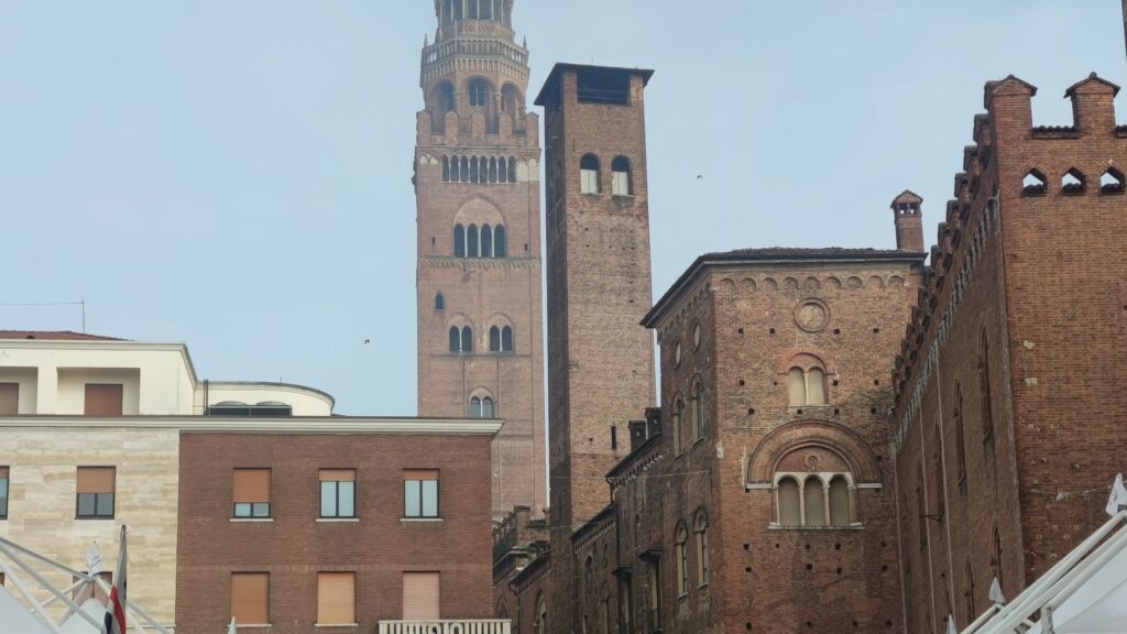 Cremona con il treno storico